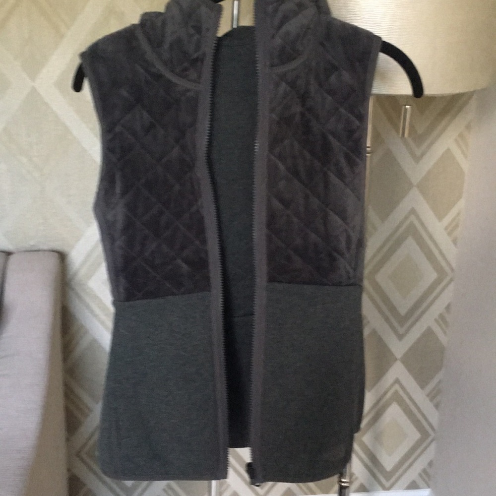 The North Face Vest - Picture 5 of 8
